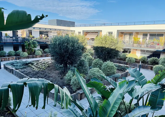 Les Patios De St-Pierre